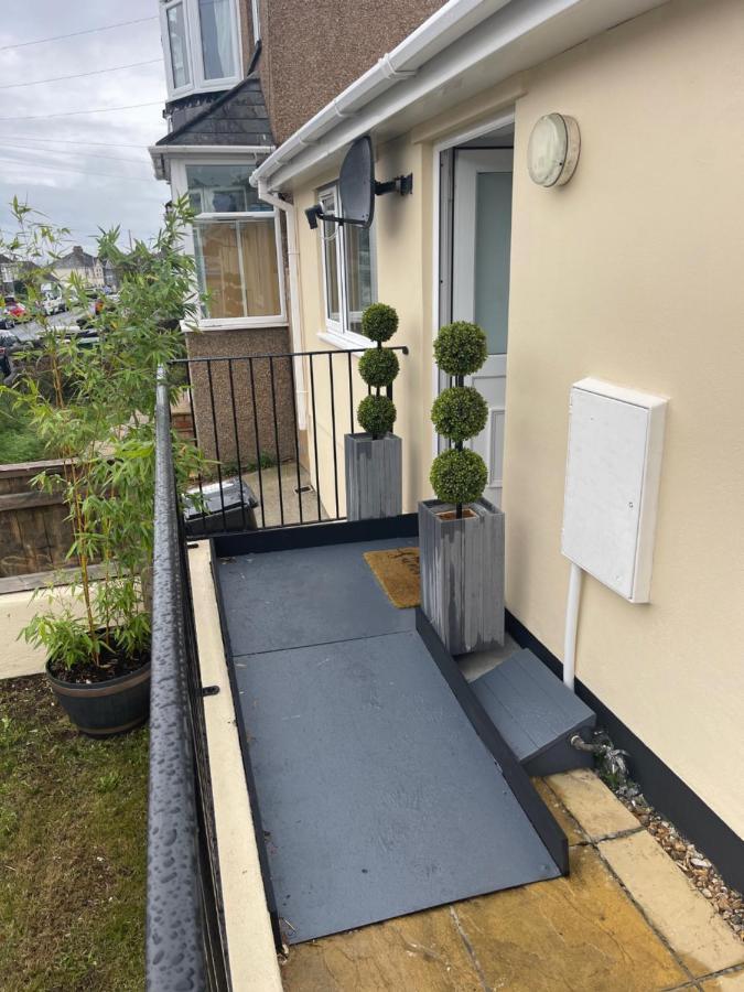 Two Bedroom Detached Modern Bungalow Close To Plymouth Argyle Fc المظهر الخارجي الصورة